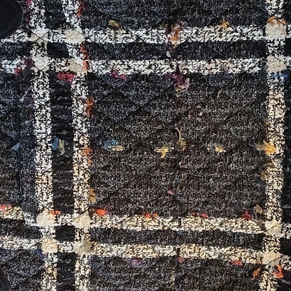 VERA BRADLEY MULTICOLOR TOTE WITH BLACK VELVET HANDLES AND TRIM - Picture 2 of 13